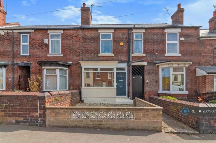 3 Bedroom Terraced House To Rent In Bellhouse Road, Sheffield, S5