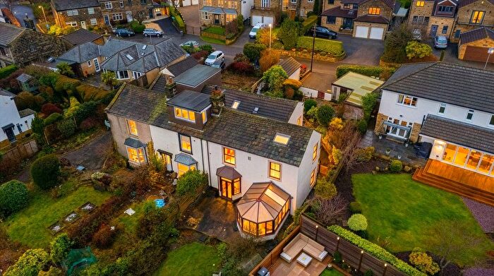 3 Bedroom End Of Terrace House For Sale In The Mount, Layton Avenue, Rawdon, LS19