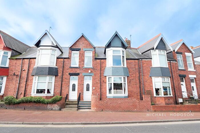 4 Bedroom Terraced House For Sale In Ivanhoe Crescent, Thornhill, Sunderland, SR2