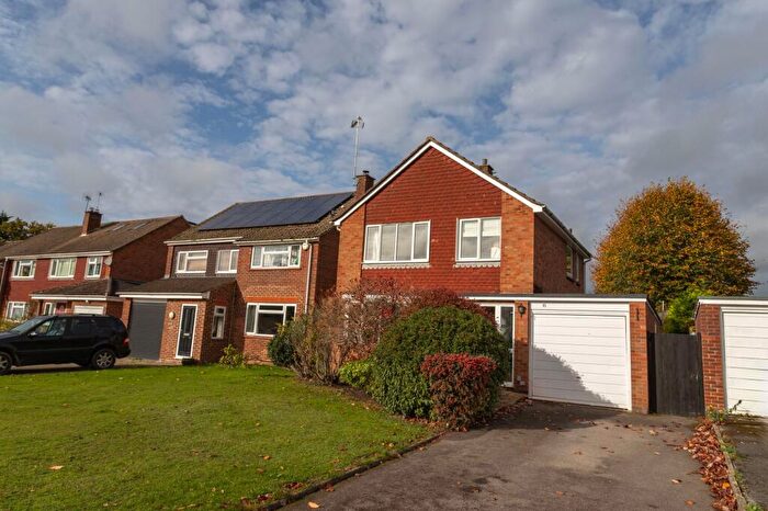 3 Bedroom Detached House For Sale In Hartford Road, Hartley Wintney, RG27