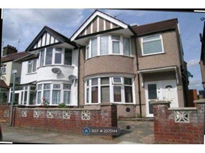2 Bedroom Maisonette To Rent In Torver Road, Harrow, HA1
