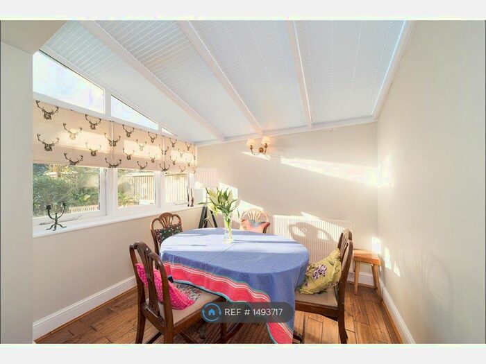 4 Bedroom Flat To Rent In Fulham, London, SW6