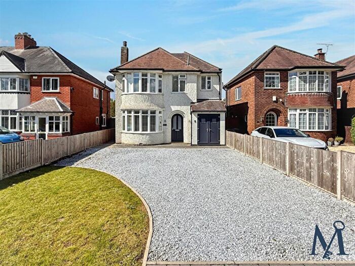 3 Bedroom Detached House For Sale In Greenhill Road, Coalville, LE67