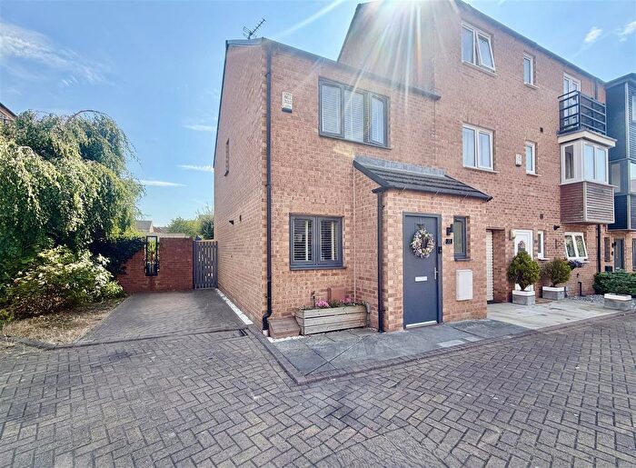 2 Bedroom Semi-Detached House For Sale In Davy Road, Allerton Bywater, Castleford, WF10