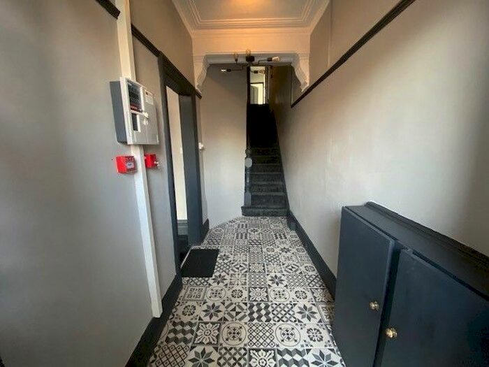 2 Bedroom Flat To Rent In Victoria Road, Lytham St. Annes, Lancashire, FY8