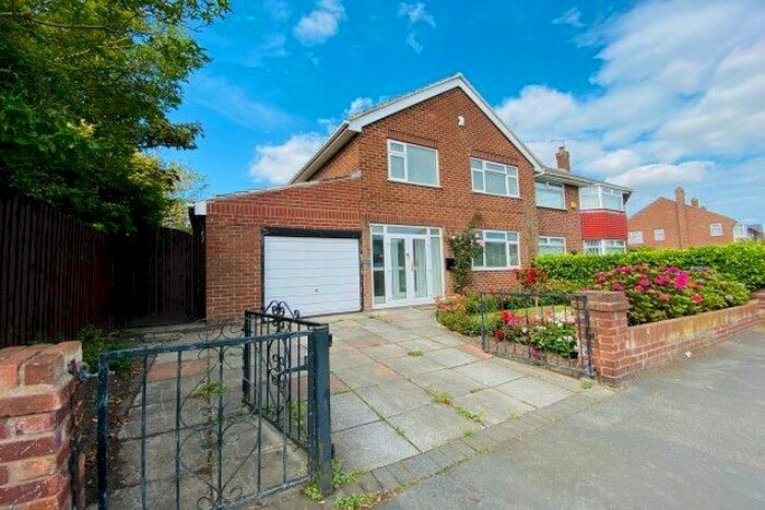 3 Bedroom Property To Rent In Leighton Avenue, Liverpool, L31