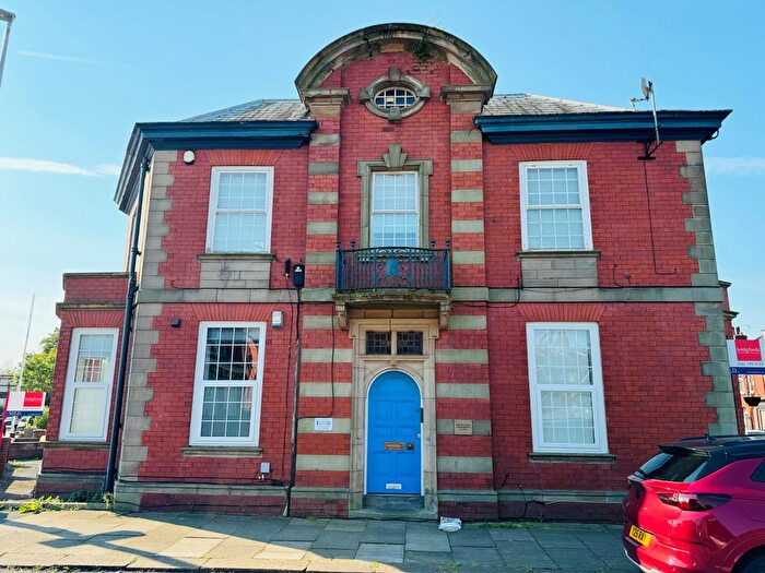 2 Bedroom Flat To Rent In Stanley Road, Worsley, Manchester, M28