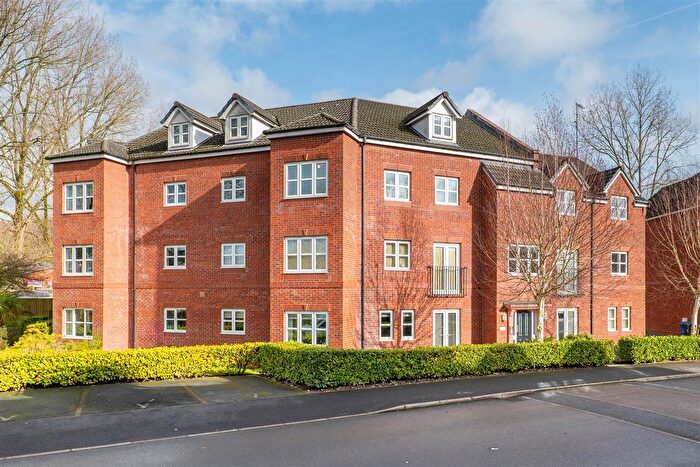 2 Bedroom Flat For Sale In Duxbury Gardens, Chorley, PR7