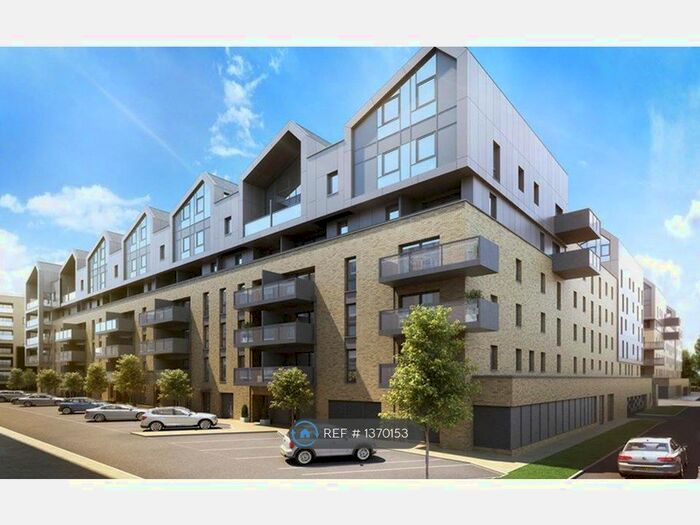 2 Bedroom Flat To Rent In Collendale Road, London, E17