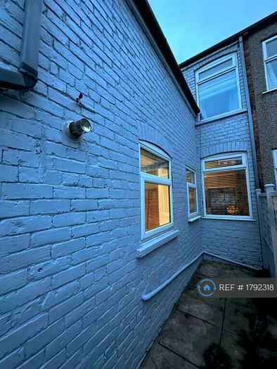 3 Bedroom Terraced House To Rent In Welholme Road, Grimsby, DN32