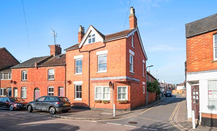 4 Bedroom Terraced House For Sale In Bury Street, Newport Pagnell, Buckinghamshire, MK16