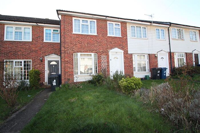 3 Bedroom Terraced House For Sale In Bassett Way, Greenford, UB6