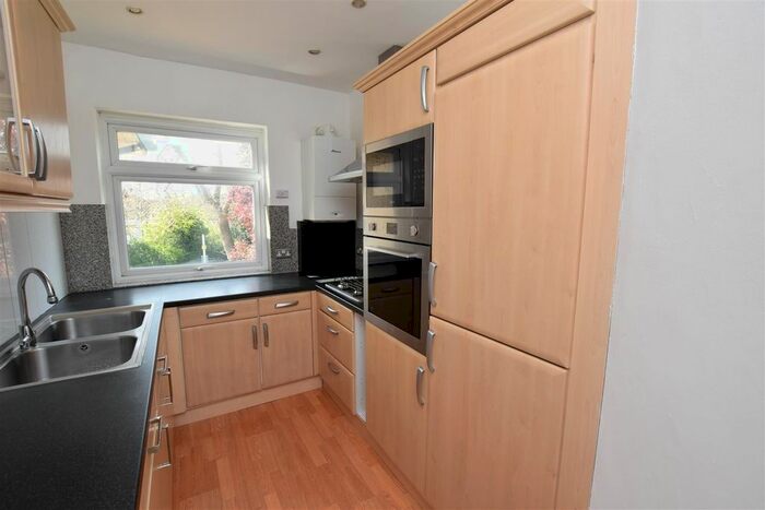 2 Bedroom Flat To Rent In Finchley Road, London, NW11