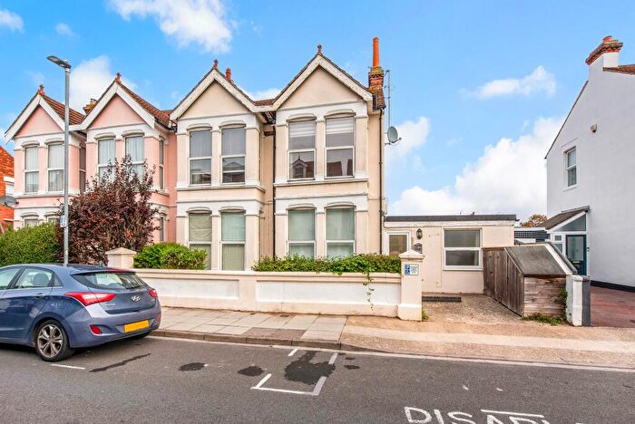 5 Bedroom Semi-Detached House For Sale In Festing Grove, Southsea, PO4