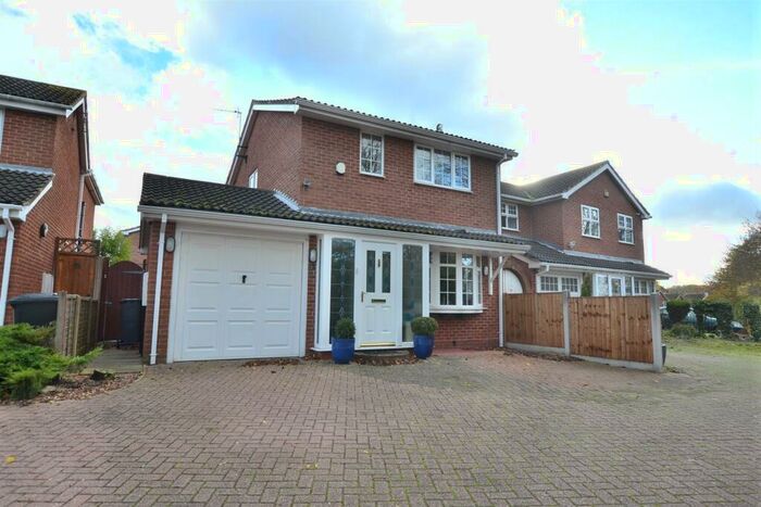 3 Bedroom Detached House To Rent In Plover Crescent, Leicester, LE4