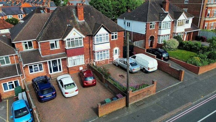 5 Bedroom Semi-Detached House To Rent In Wokingham Road, Reading, RG6