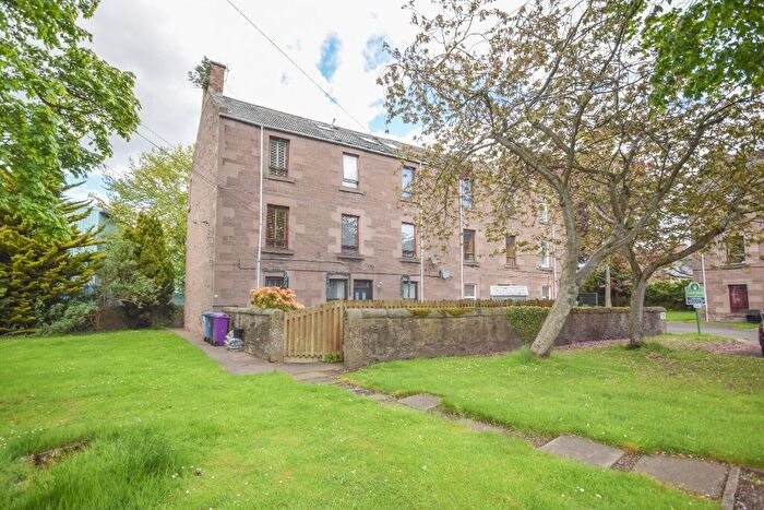 2 Bedroom Flat To Rent In Albert Place, Brechin, Angus, DD9