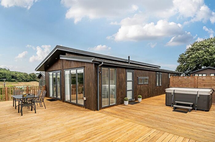 4 Bedroom Detached Bungalow For Sale In Devon Hills Holiday Village, Totnes Road, Paignton, Devon, TQ4