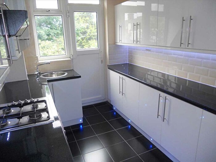 2 Bedroom Maisonette To Rent In Ajax Court, Ajax Avenue, Colindale, NW9