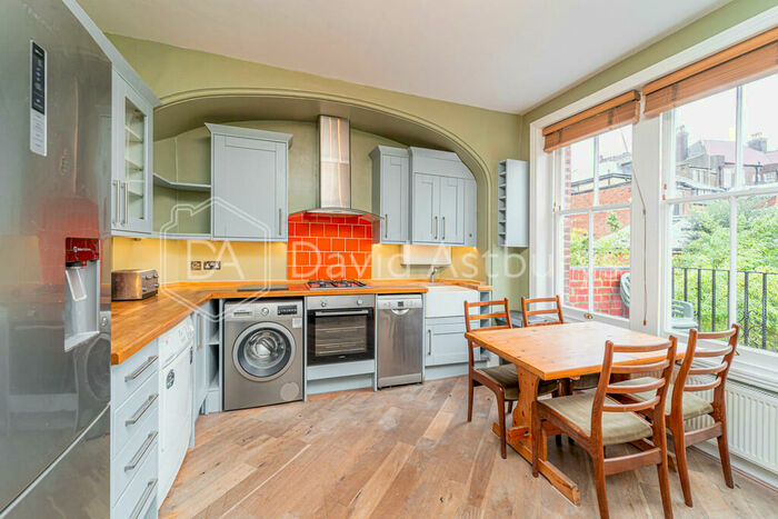 2 Bedroom Flat To Rent In Hillfield Park, Muswell Hill, London, N10
