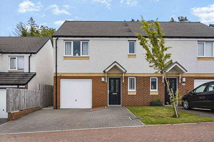3 Bedroom Semi-Detached House For Sale In Muirwood Place, FK2