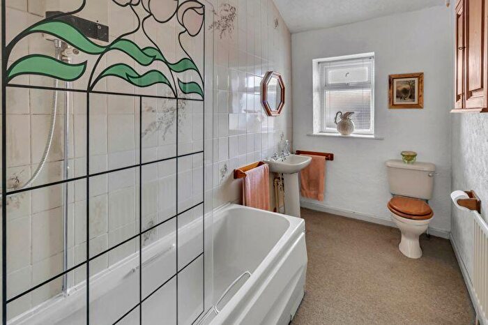 3 Bedroom Terraced House For Sale In Dale Street, Milnrow, OL16