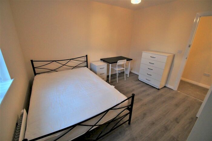 3 Bedroom Semi-Detached House To Rent In Signals Drive, Coventry, CV3