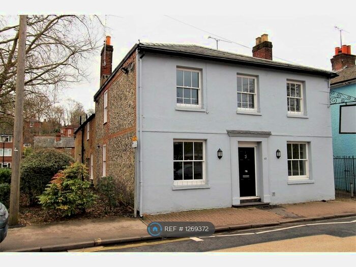 2 Bedroom Flat To Rent In Eastgate Street, Winchester SO23