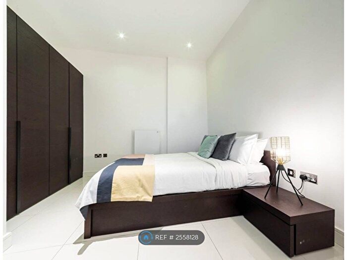 1 Bedroom Flat To Rent In Albany House, London, WC1H