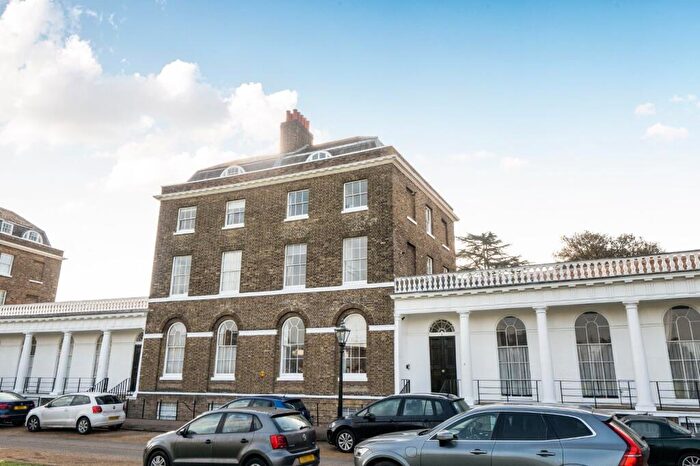 1 Bedroom Flat To Rent In The Paragon, Blackheath, London, SE3