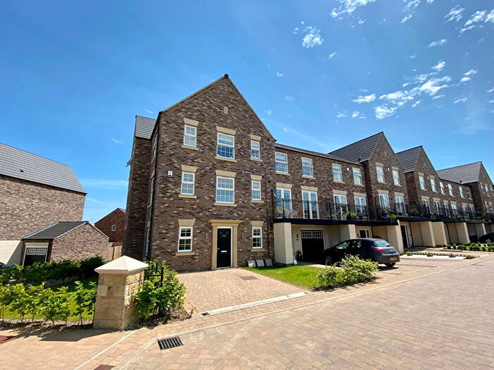 2 Bedroom Apartment For Sale In Wetherby, Montagu Crescent, LS22