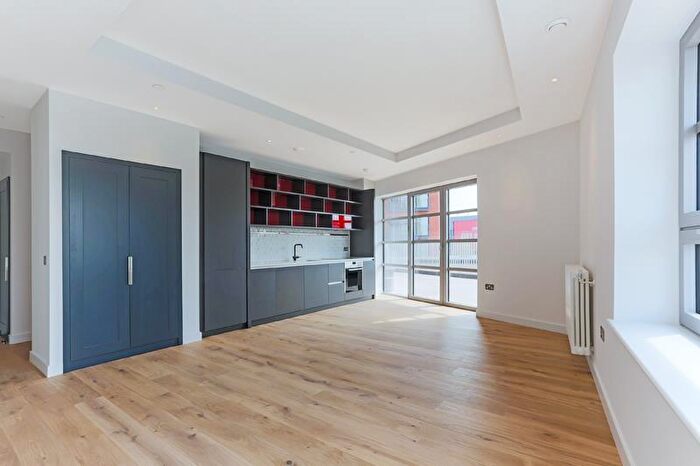2 Bedroom Apartment To Rent In Kent Building, London City Island, London, E14