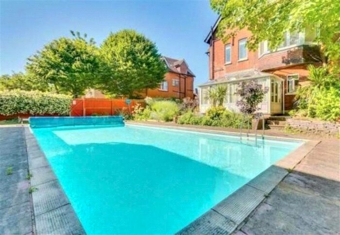 1 Bedroom Flat To Rent In Thrale Road, London, SW16