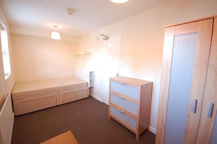 1 Bedroom Terraced House To Rent In Peveril Street, Nottingham, Nottinghamshire, NG7