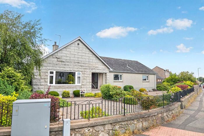 3 Bedroom Bungalow To Rent In Victoria Street, Dyce, AB21