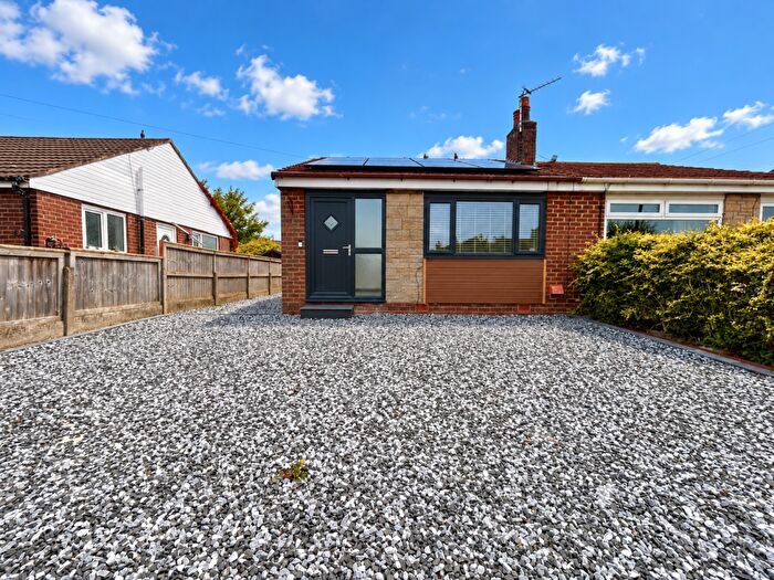 2 Bedroom Bungalow For Sale In Coniston Avenue, Hambleton, Poulton-Le-Fylde, FY6
