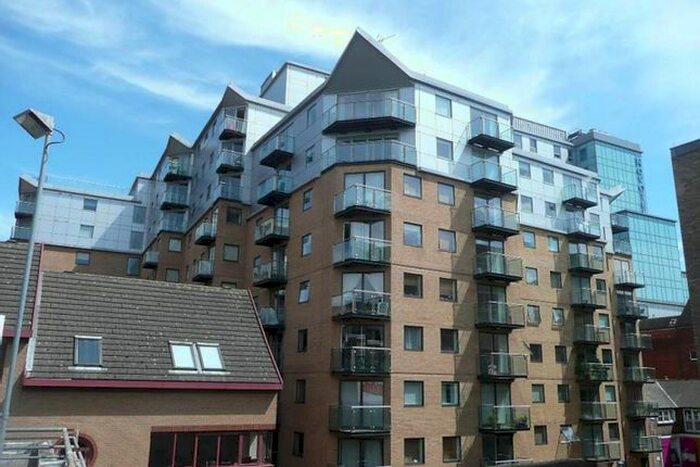 2 Bedroom Flat To Rent In Projection West, Reading, RG1
