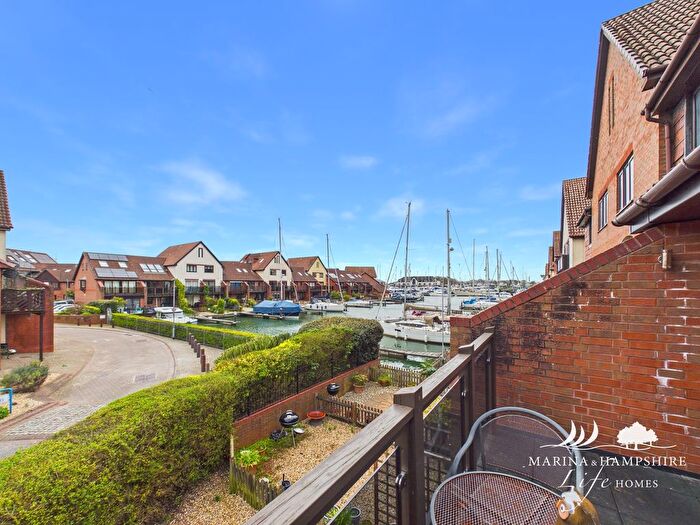 4 Bedroom Town House For Sale In Carne Place, Port Solent, Portsmouth, PO6