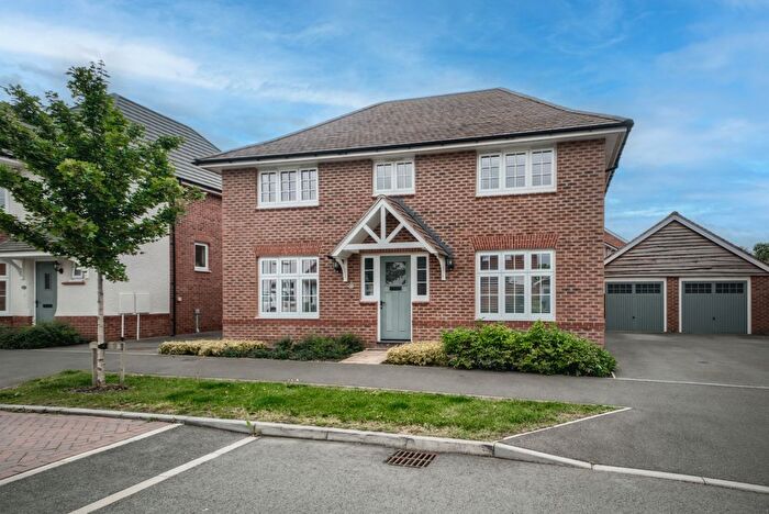 4 Bedroom Detached House For Sale In Heron Drive, Stratford-Upon-Avon, CV37