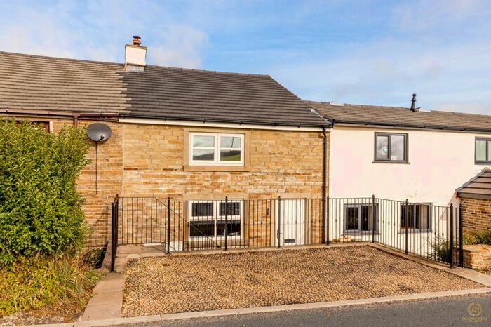 3 Bedroom Cottage For Sale In Cross Edge, Oswaldtwistle, Accrington BB5