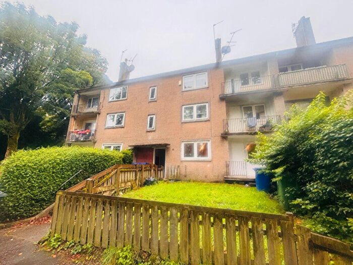 3 Bedroom Flat To Rent In Fulton Crescent, Kilbarchan, Renfrewshire, PA10