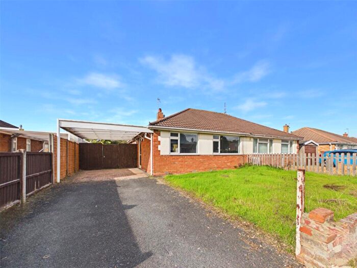 2 Bedroom Bungalow For Sale In Shearwater Grove, Innsworth, Gloucester, Gloucestershire, GL3