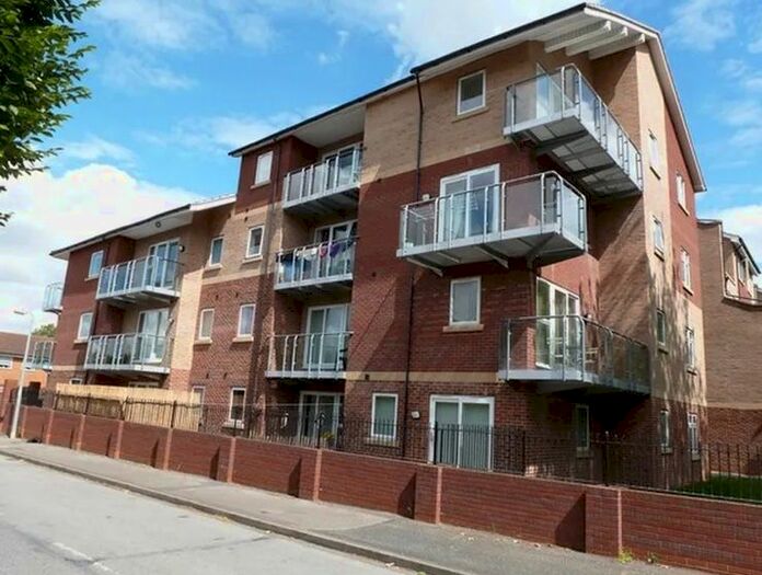 2 Bedroom Flat To Rent In Cottingham Road, Hull, HU6