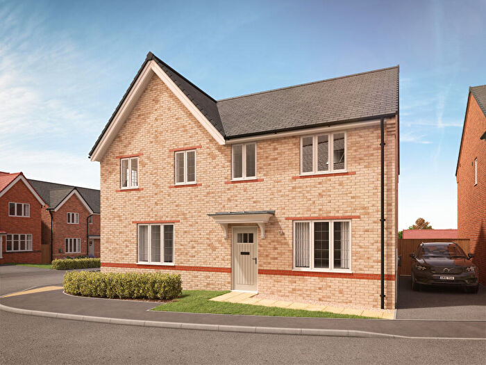 3 Bedroom Semi-Detached House For Sale In Bee Fold Lane, Atherton, M46