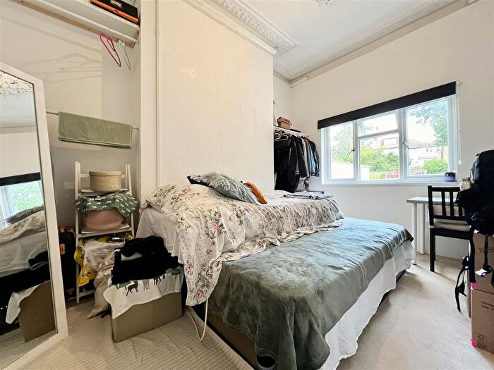 1 Bedroom Flat To Rent In St. Mary's Road, London, SE25