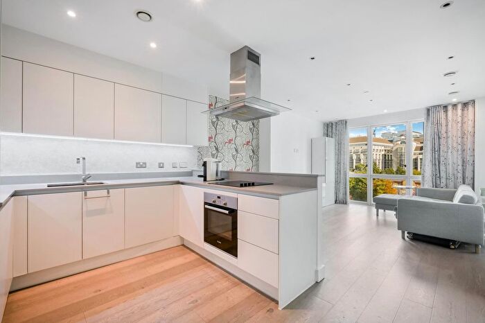 2 Bedroom Flat To Rent In Perseus Court, Blackwall Reach, Poplar, London, E14