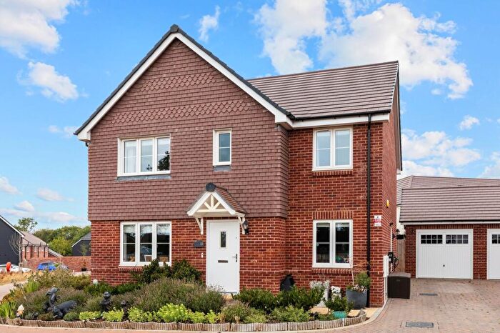 5 Bedroom Detached House For Sale In Crane Gardens, Angmering, Littlehampton, BN16