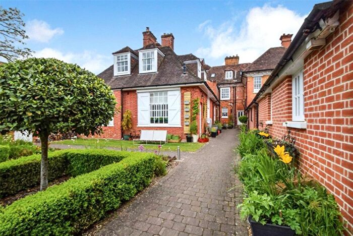 2 Bedroom Mews To Rent In Firgrove Mews, Firgrove Manor, Firgrove Road, Eversely, Hook, RG27