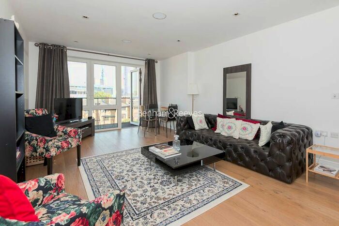 2 Bedroom Flat To Rent In Kew Bridge Road, Kew Bridge, TW8
