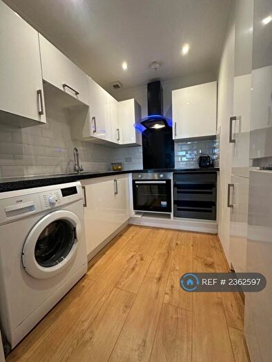 2 Bedroom Flat To Rent In Whitehill Street, Glasgow, G31